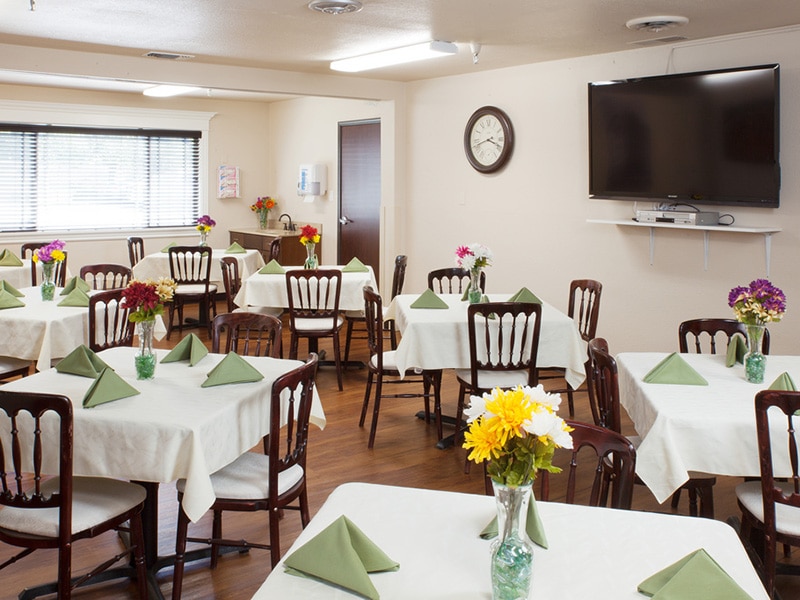 A dining room at Mckinley Park